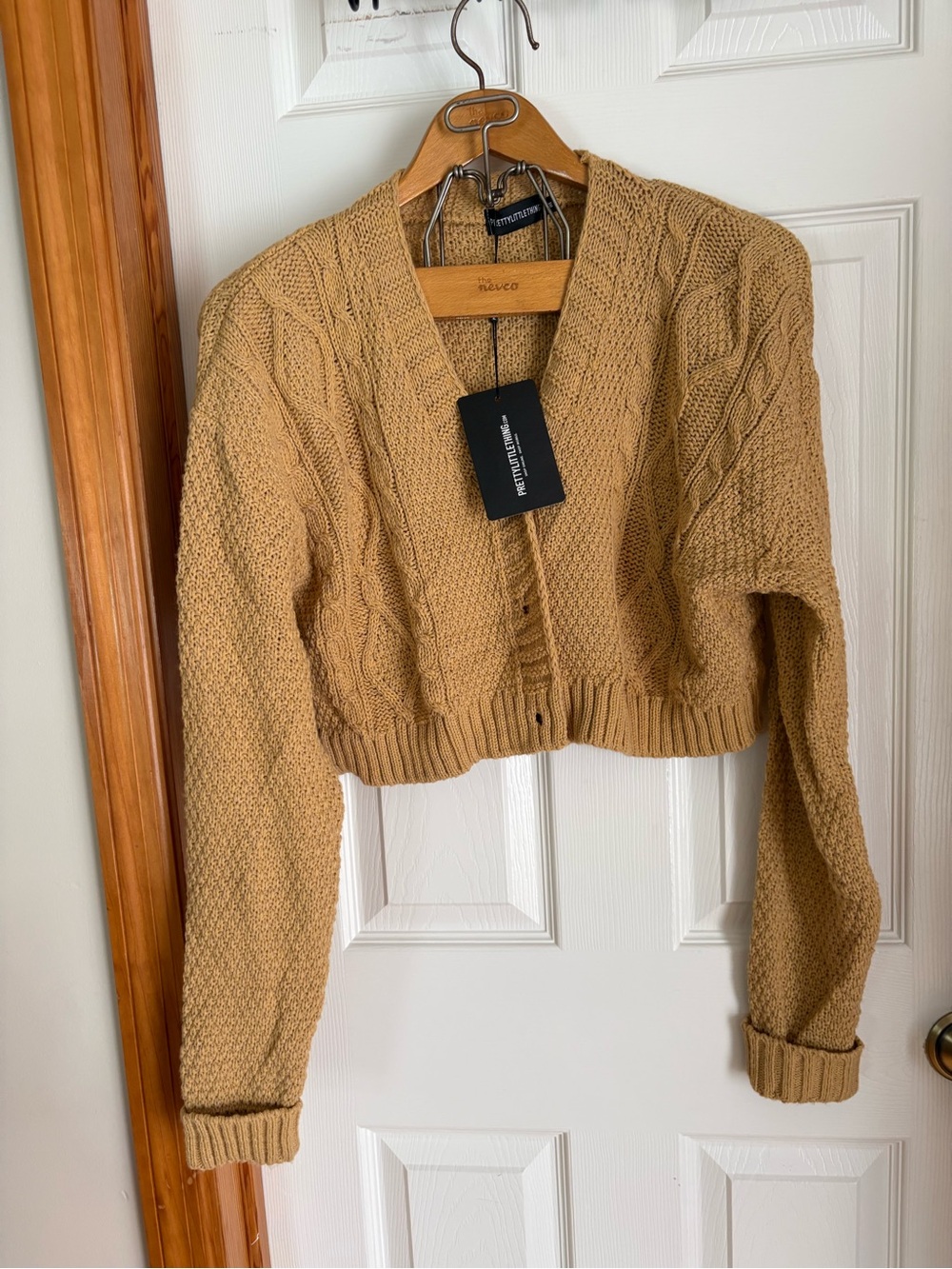 NWT PrettyLittleThing Camel Cable Knit Cropped Cardigan M Preppy Cozy